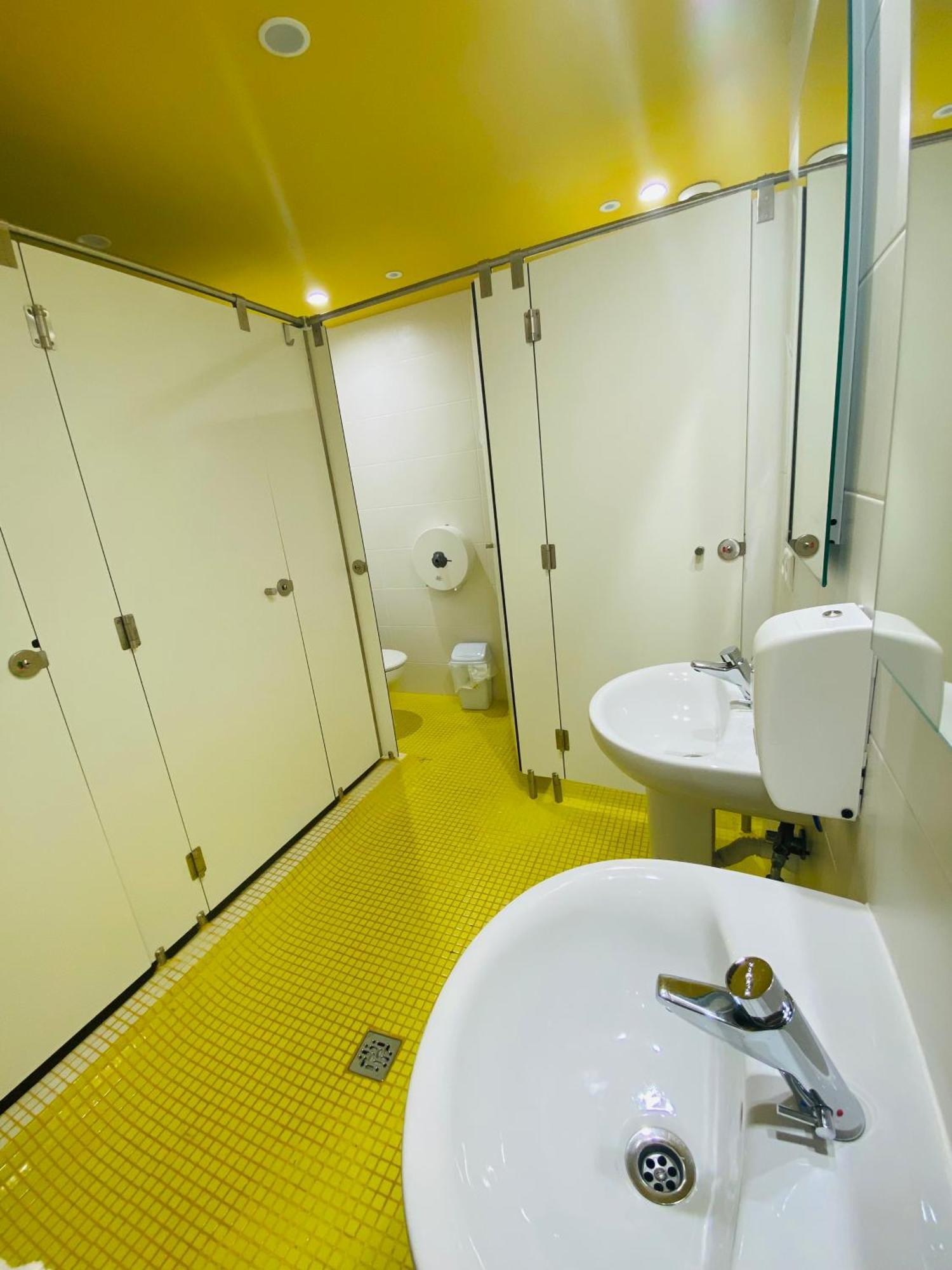 We Street Hostel - El Arenal-Albergue Juvenil 엘아레날 외부 사진